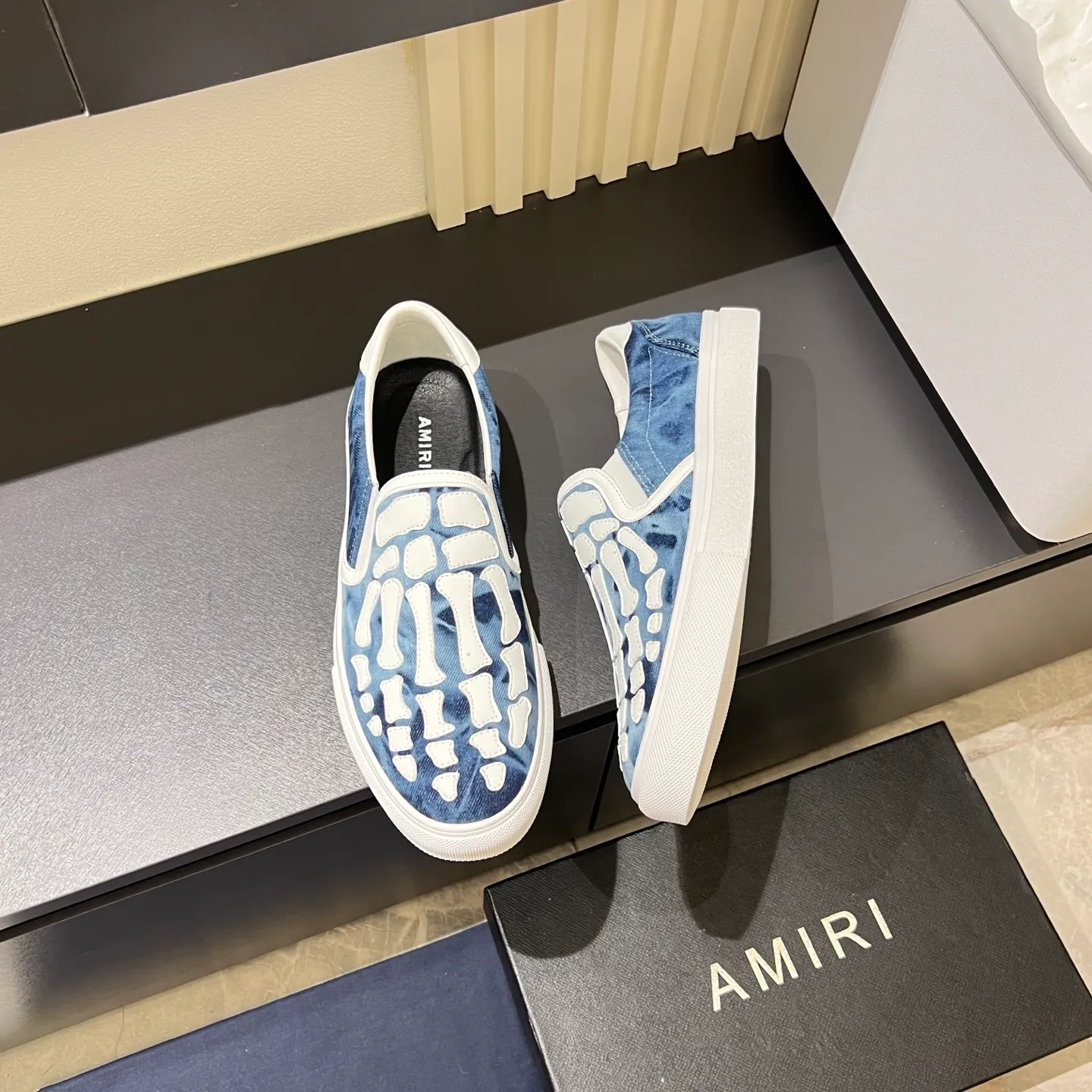 Men's shoes 💰p420, amiri The top purchasing agent for bone shoes 🔍🔍 is on sale at the men's counter at the same time. Cowhide is paired with 5D dynamic design style.